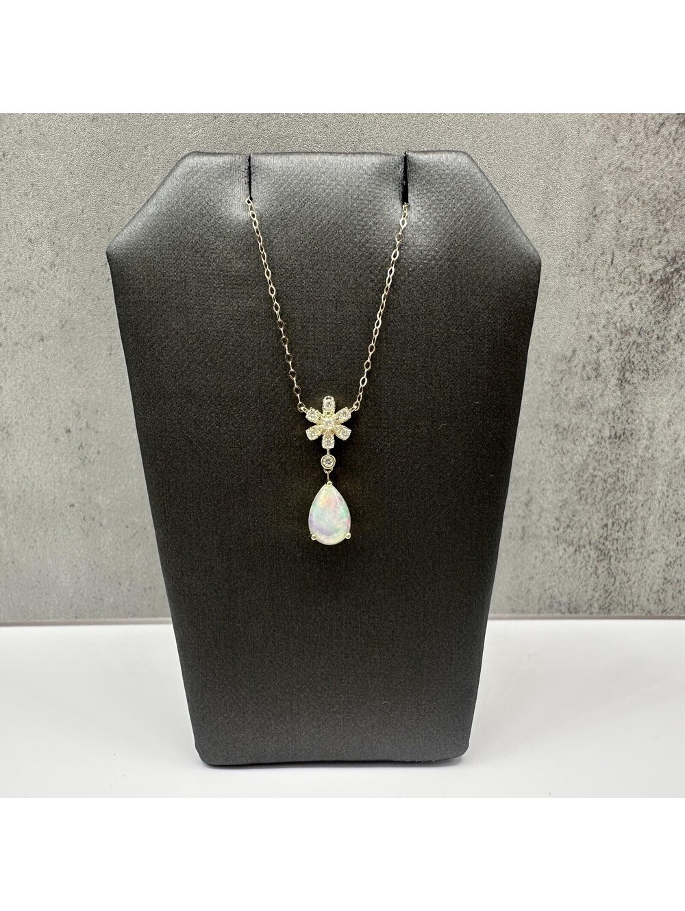 Opal Diamond Necklace 10kt Yellow Gold 0.94ctw Pear Cut 18in New - Picture 2 of 6